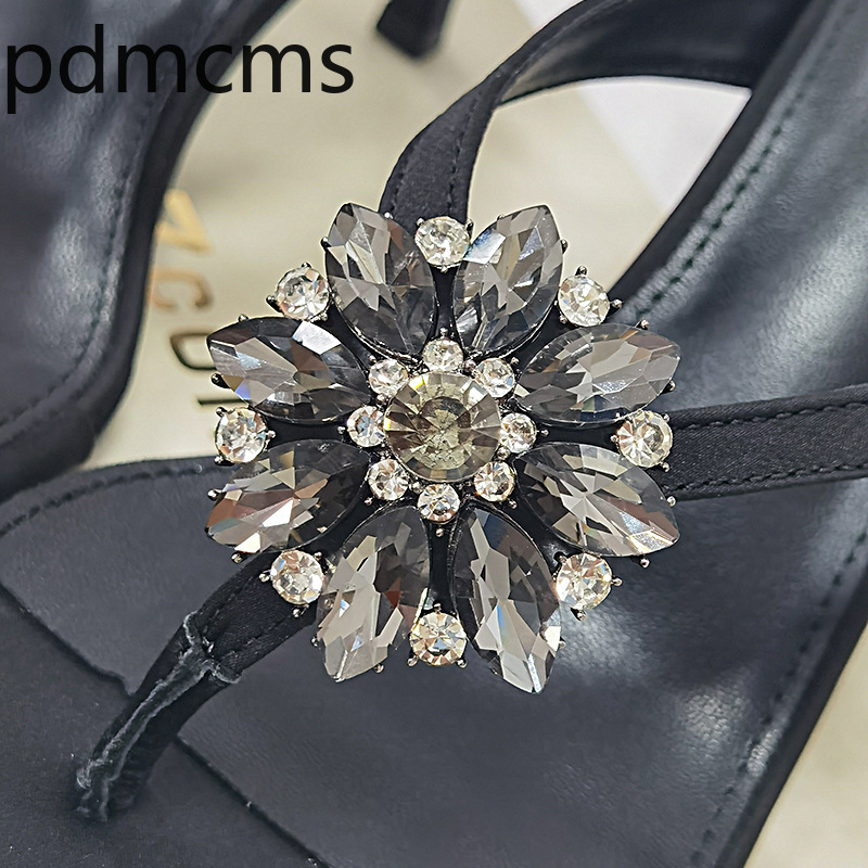 Sandal Selop Wanita Terbaru, M - Rhinestone Sandal Women ulasan dan harga