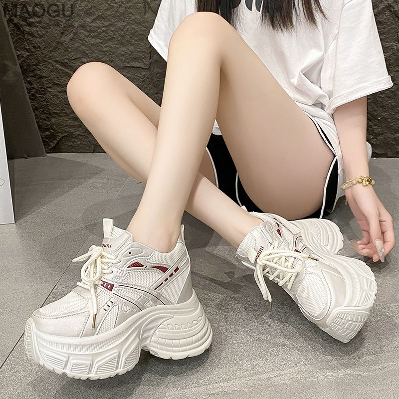 Sepatu Sneakers Wanita Bertumi - Women Shoes Store ulasan dan harga